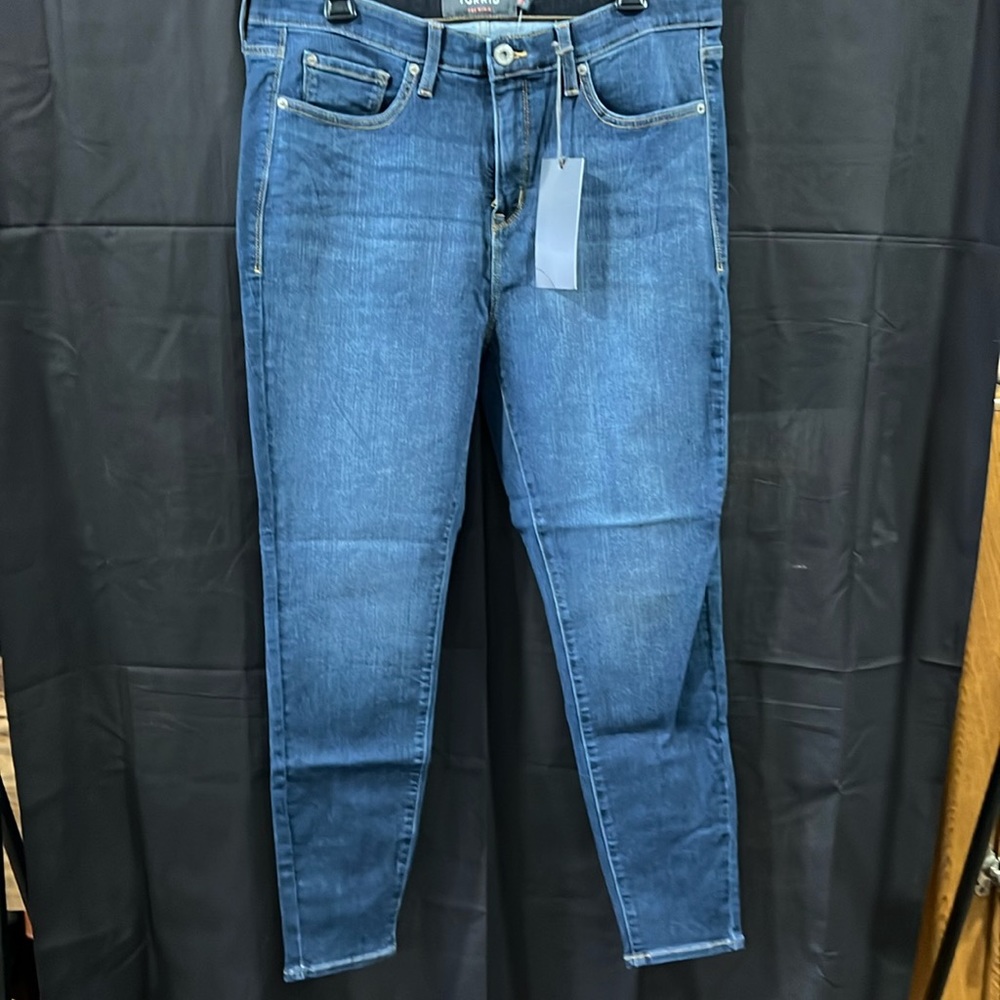 Torrid Sky High Skinny Size 18 NWT